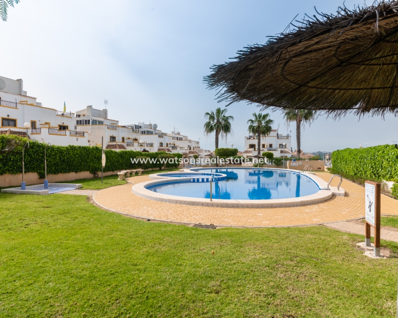 Resale - Quad - Urb. La Marina