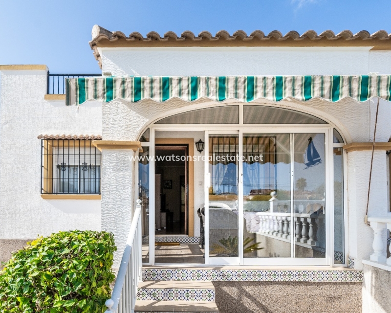 Resale - Quad - Urb. La Marina