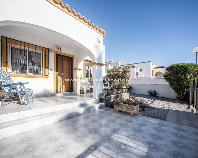 Resale - Quad - Urb. La Marina