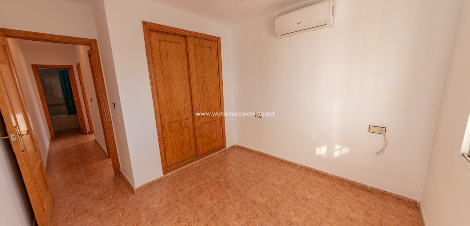 Resale - Quad - Urb. La Marina