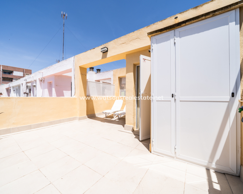 Resale - Radhus - La Mata
