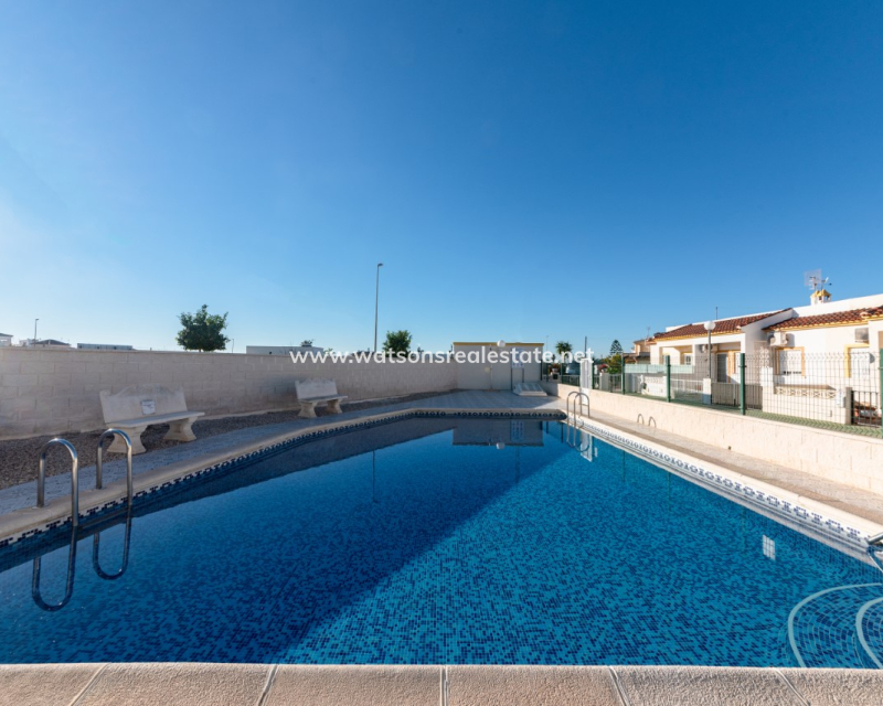 Resale - Radhus - Urb. El Oasis - La Marina