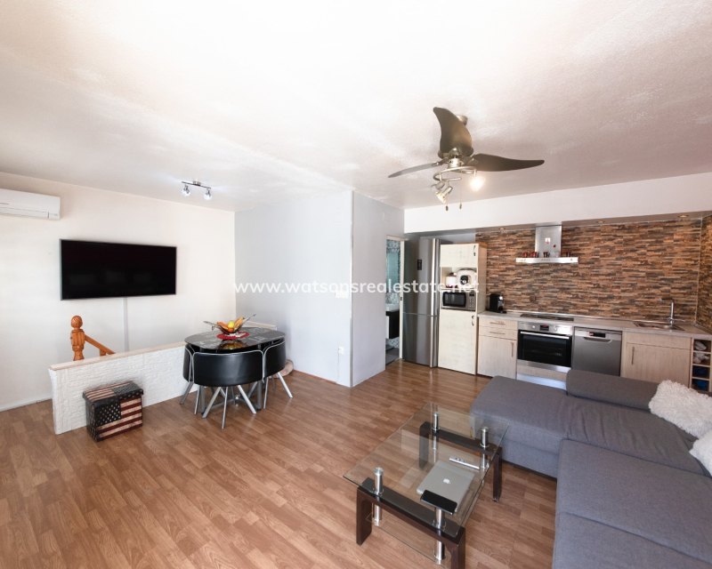Resale - Radhus - Urb. La Marina