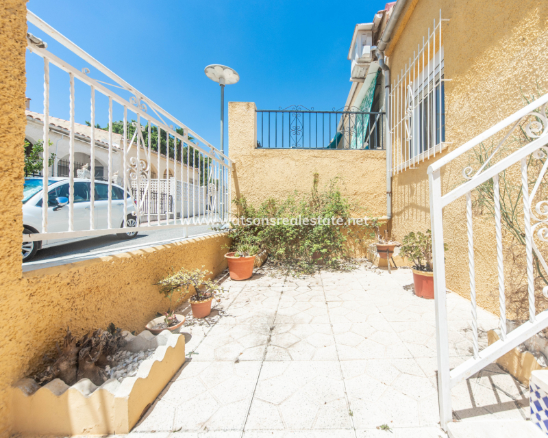 Resale - Radhus - Urb. La Marina