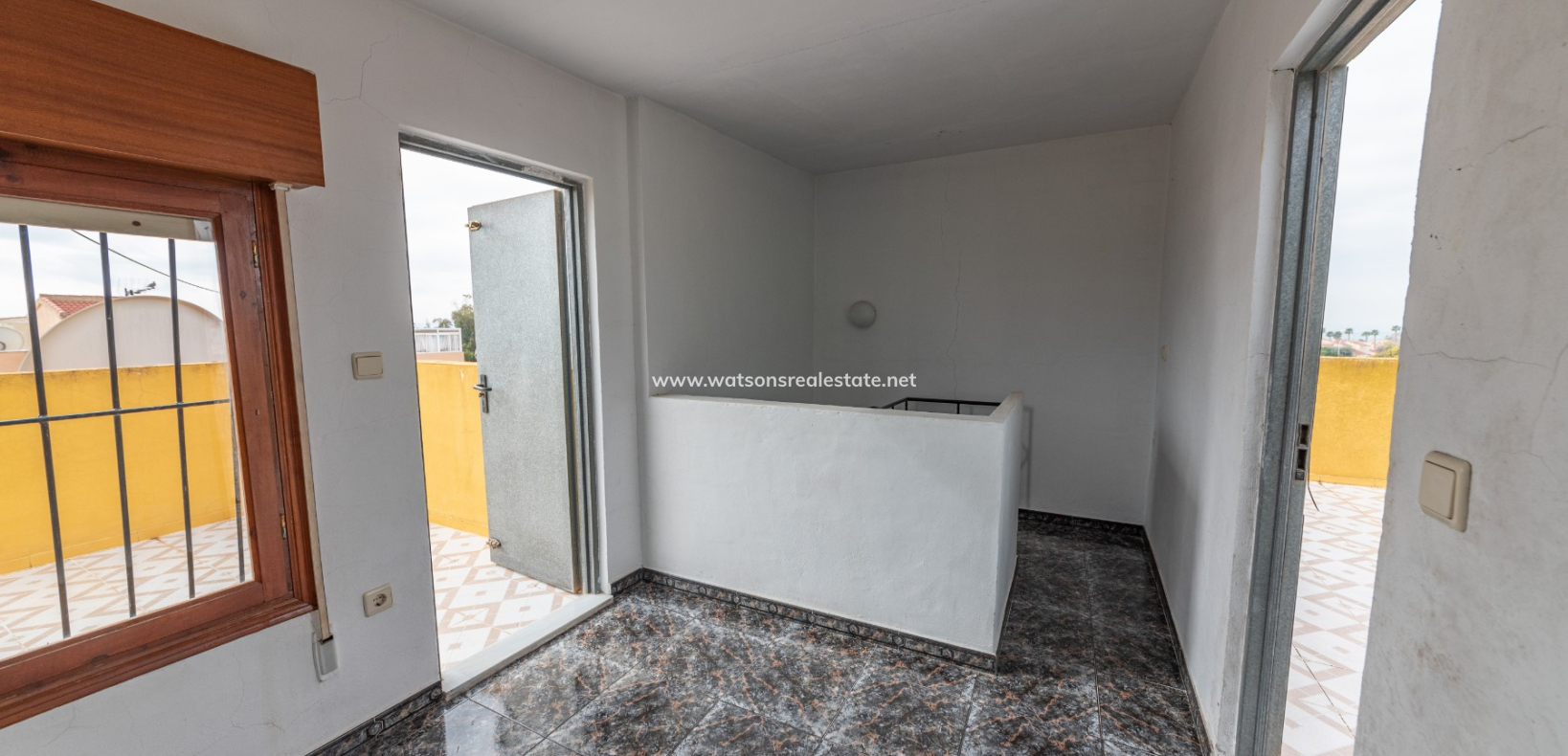 Resale - Radhus - Urb. La Marina