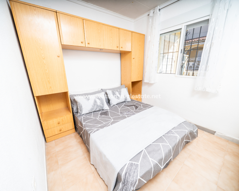 Resale - Radhus - Urb. La Marina