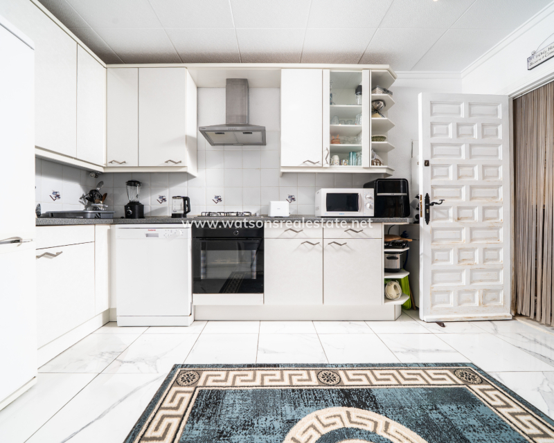 Resale - Radhus - Urb. La Marina