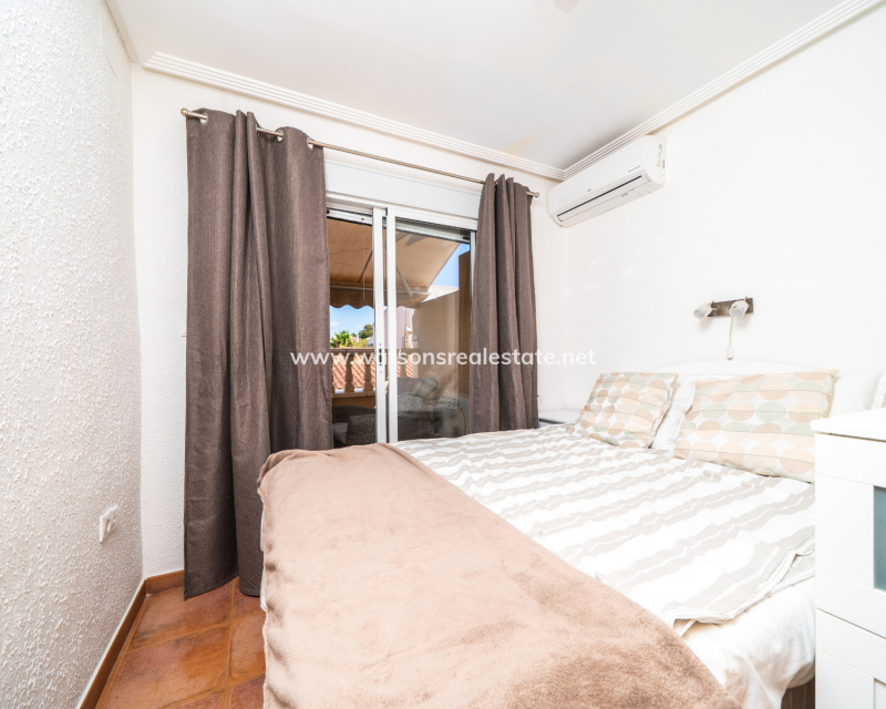 Resale - Radhus - Urb. La Marina