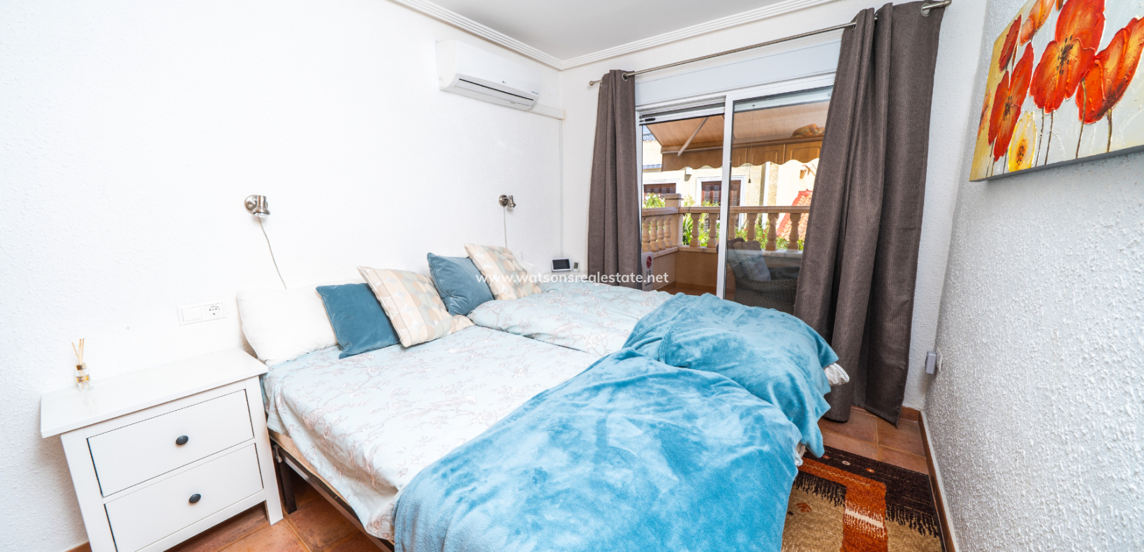 Resale - Radhus - Urb. La Marina
