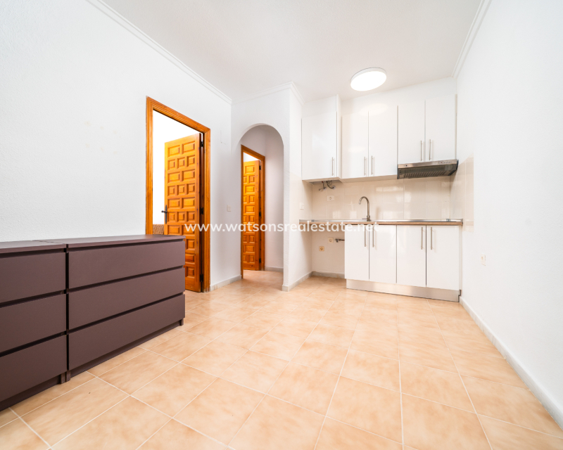 Resale - Radhus - Urb. La Marina