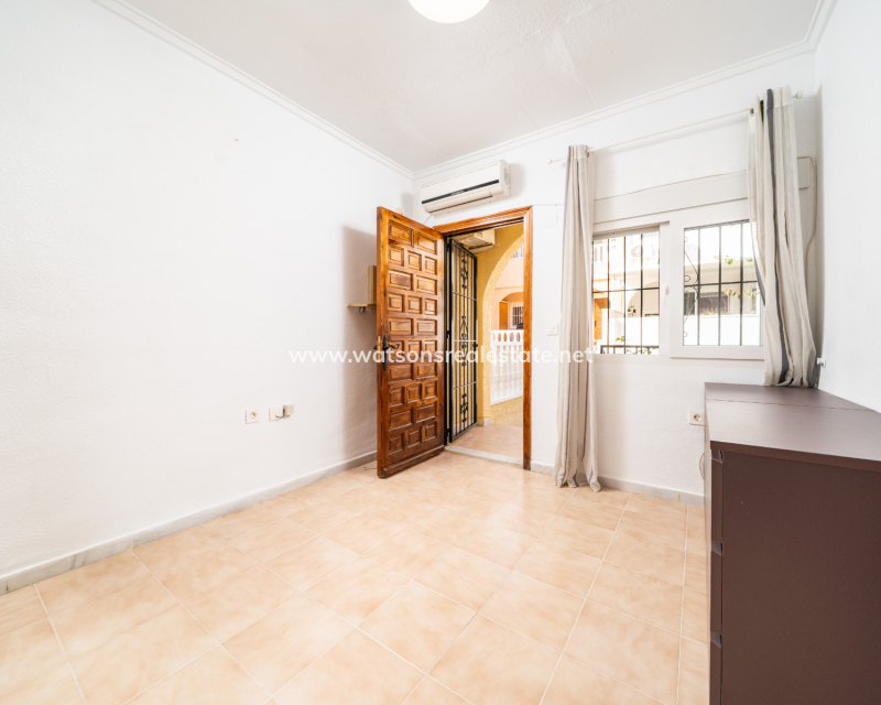 Resale - Radhus - Urb. La Marina