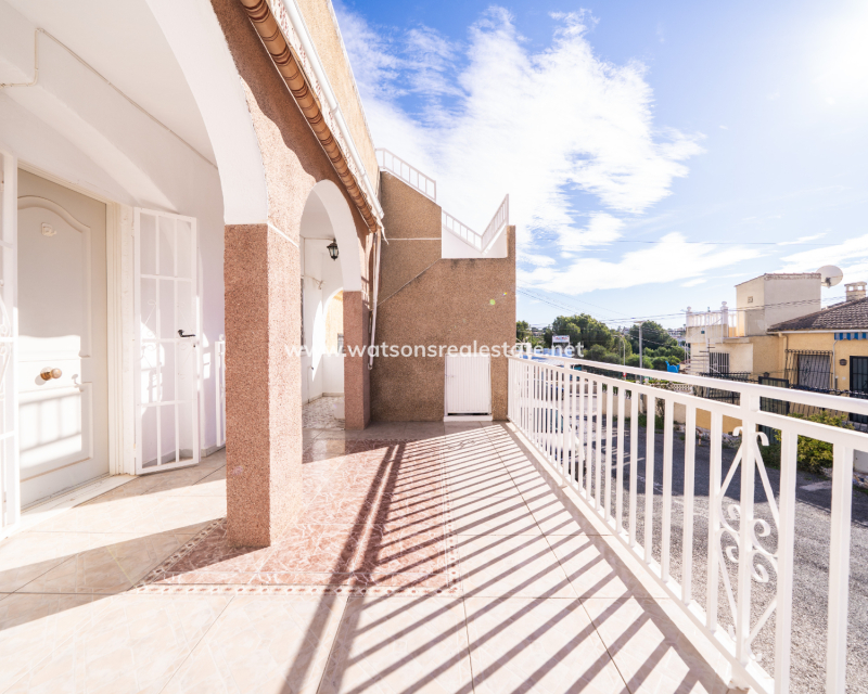 Resale - Radhus - Urb. La Marina