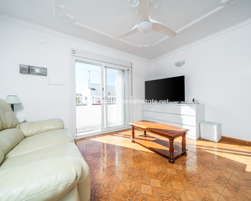 Resale - Radhus - Urb. La Marina