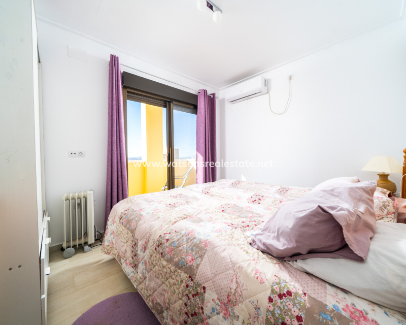 Resale - Radhus - Urb. La Marina