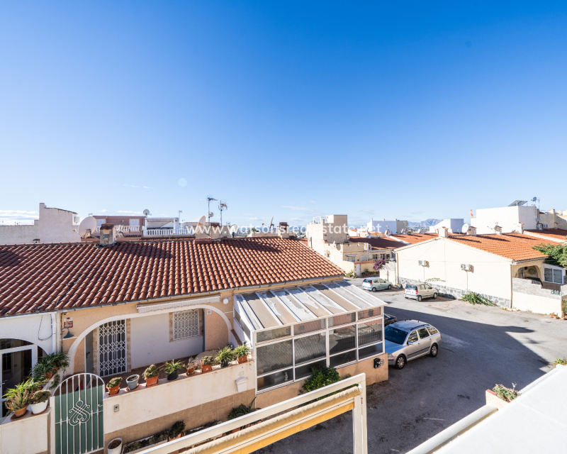 Resale - Radhus - Urb. La Marina