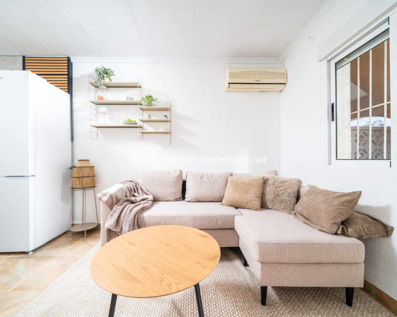 Resale - Radhus - Urb. La Marina