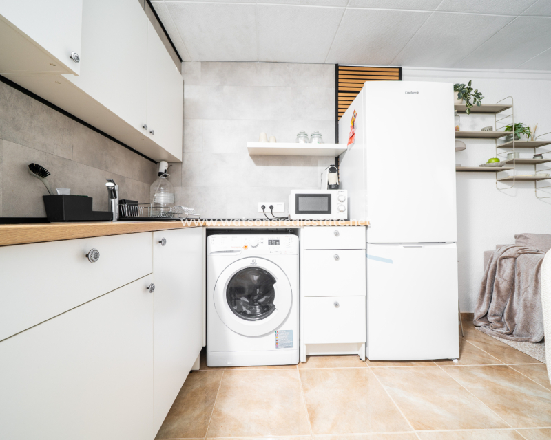 Resale - Radhus - Urb. La Marina