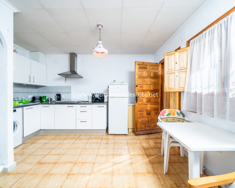 Resale - Radhus - Urb. La Marina