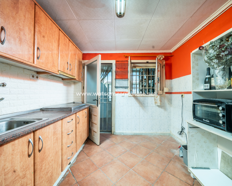 Resale - Radhus - Urb. La Marina