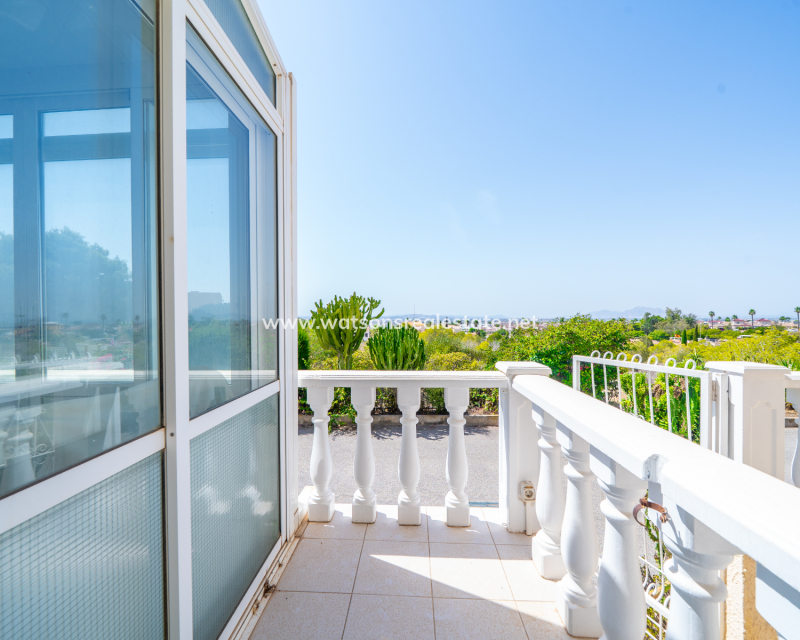 Resale - Radhus - Urb. La Marina