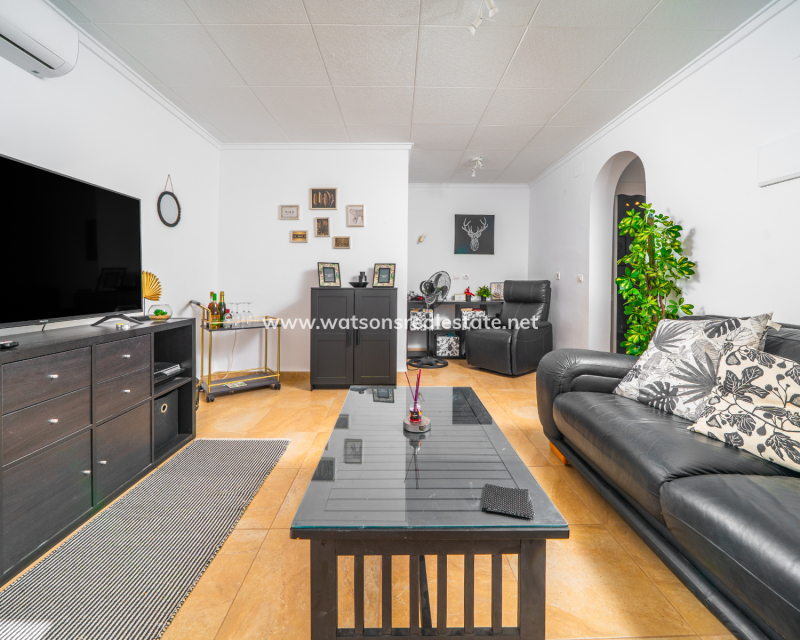 Resale - Radhus - Urb. La Marina