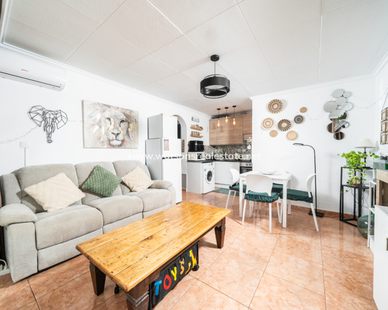 Resale - Radhus - Urb. La Marina