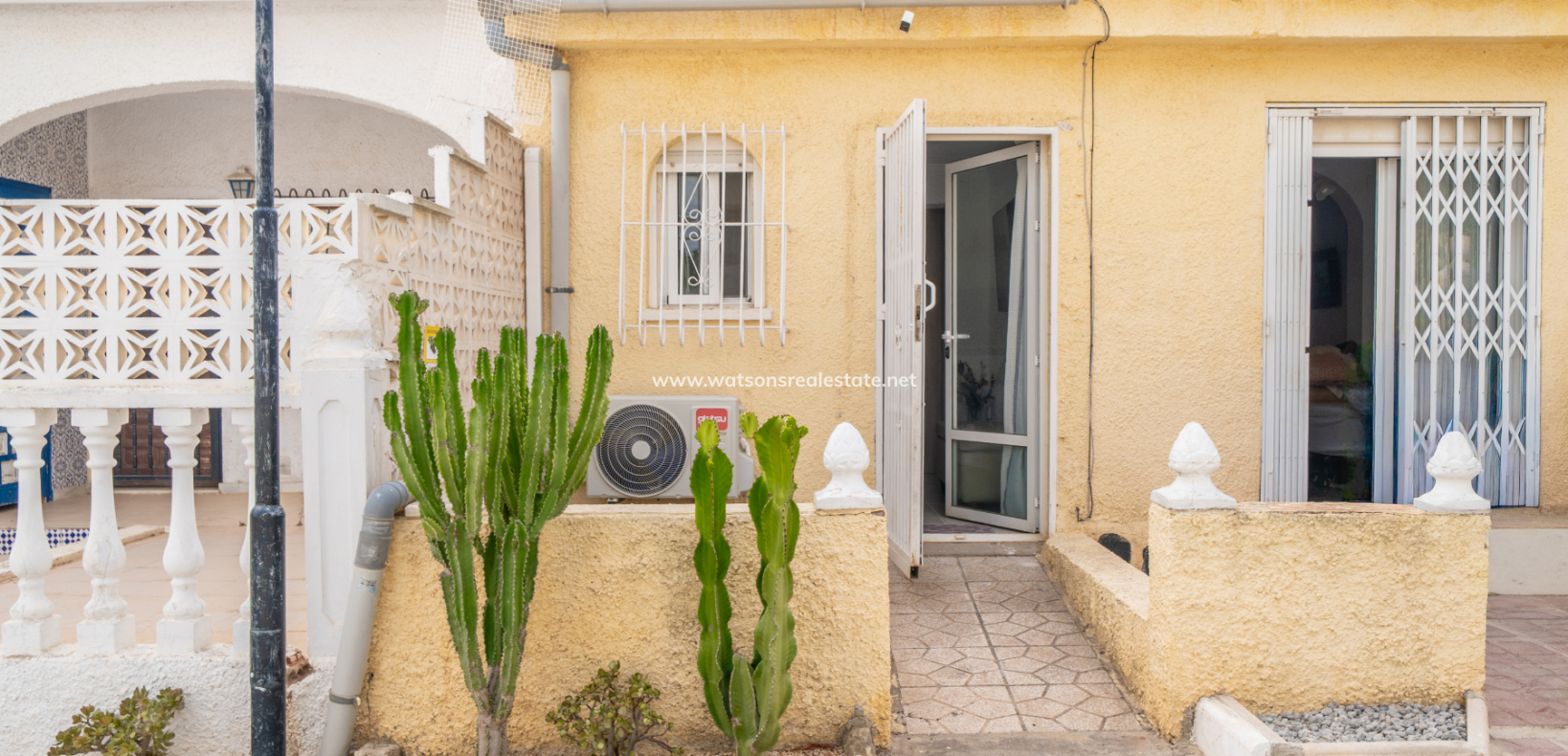 Resale - Radhus - Urb. La Marina