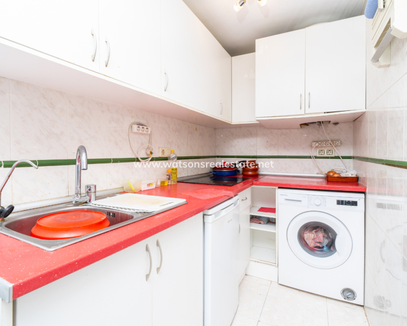 Resale - Reihenhaus - Urb. El Oasis - La Marina