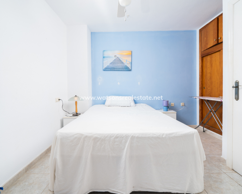 Resale - Reihenhaus - Urb. El Oasis - La Marina