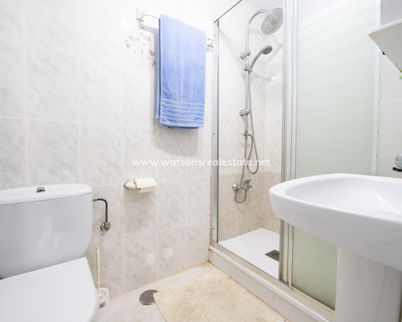 Resale - Reihenhaus - Urb. El Oasis - La Marina