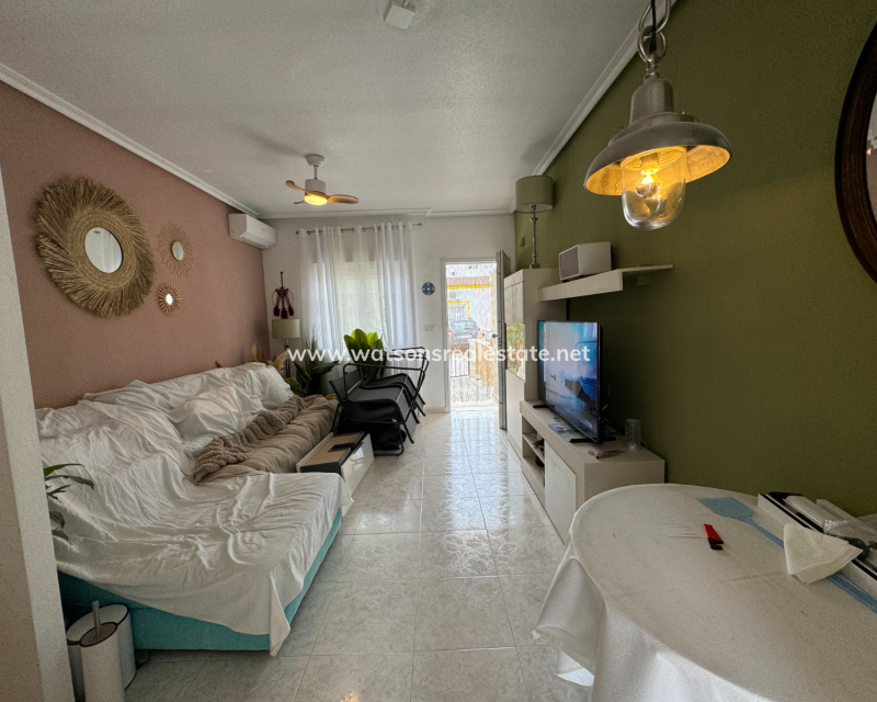 Resale - Reihenhaus - Urb. El Oasis - La Marina