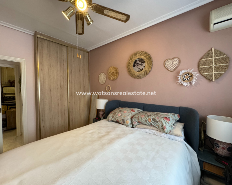 Resale - Reihenhaus - Urb. El Oasis - La Marina