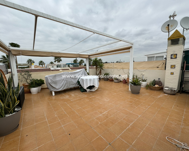 Resale - Reihenhaus - Urb. El Oasis - La Marina