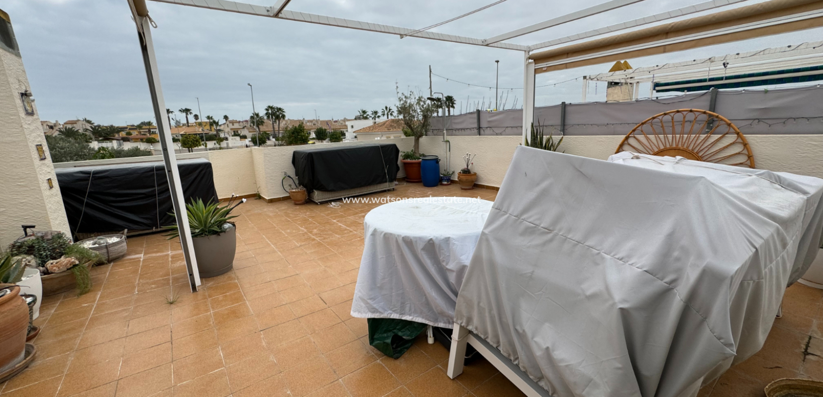 Resale - Reihenhaus - Urb. El Oasis - La Marina