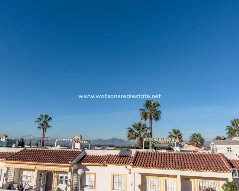 Resale - Reihenhaus - Urb. El Oasis - La Marina