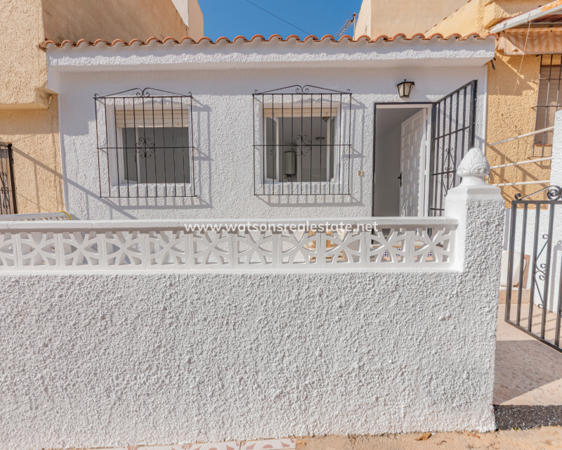 Resale - Reihenhaus - Urb. La Marina
