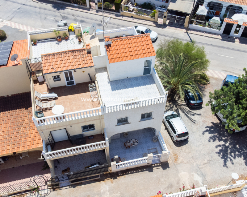 Resale - Reihenhaus - Urb. La Marina