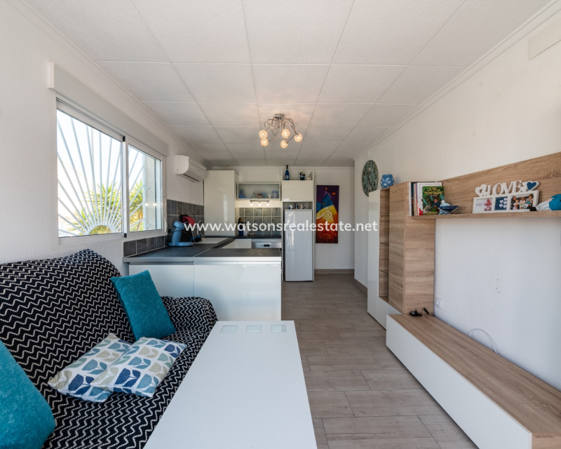 Resale - Reihenhaus - Urb. La Marina