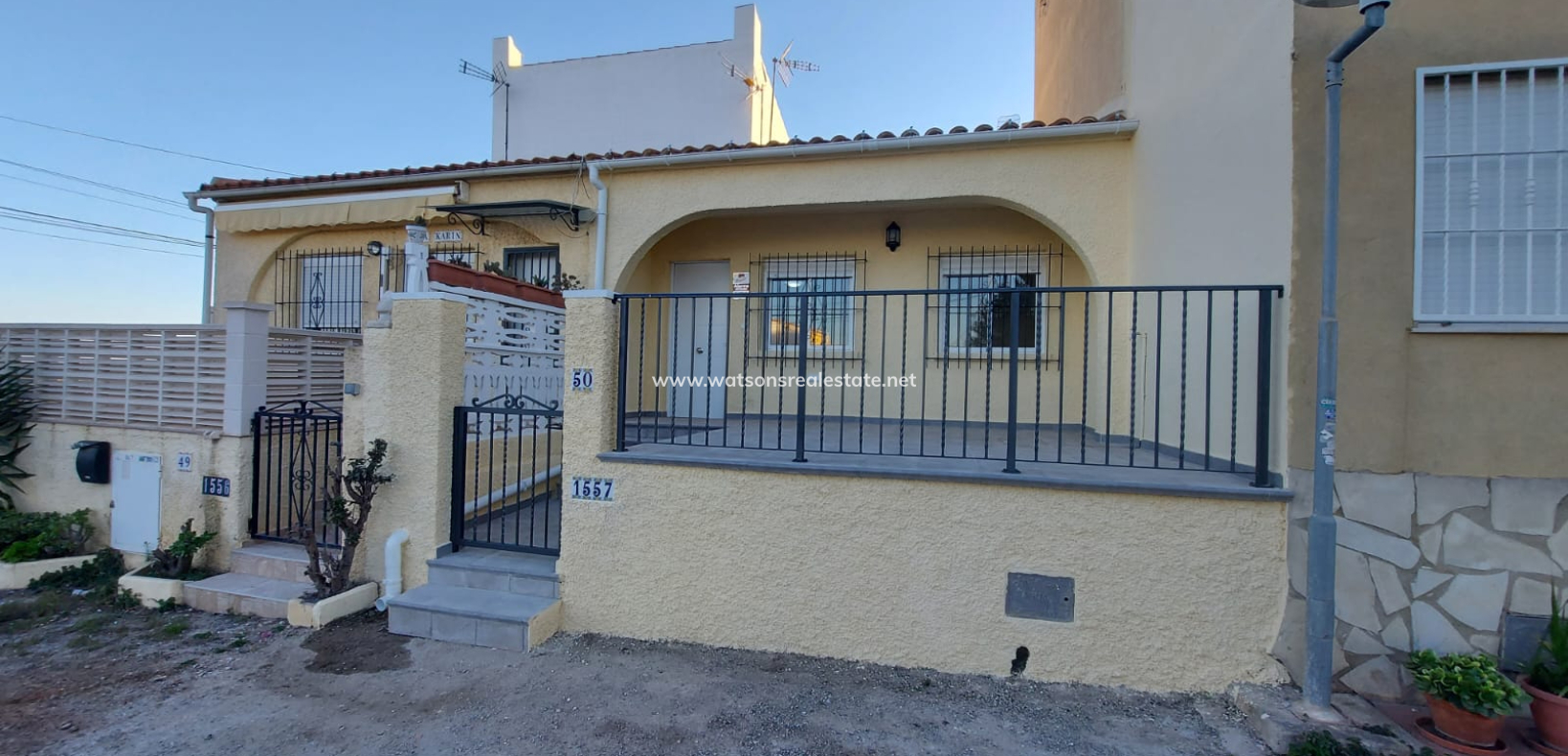 Resale - Reihenhaus - Urb. La Marina