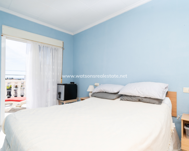 Resale - Reihenhaus - Urb. La Marina