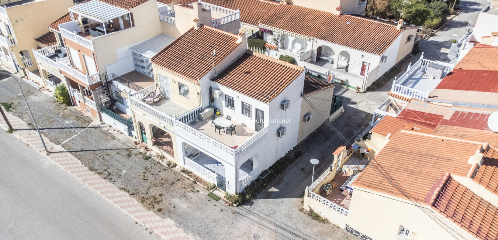 Resale - Reihenhaus - Urb. La Marina