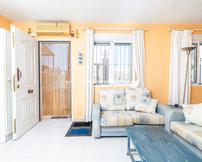 Resale - Reihenhaus - Urb. La Marina