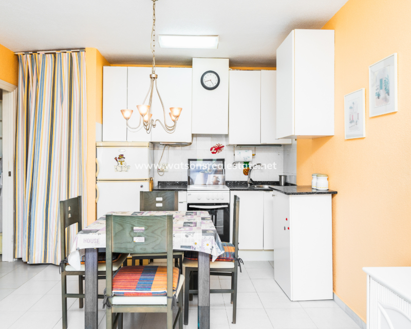 Resale - Reihenhaus - Urb. La Marina