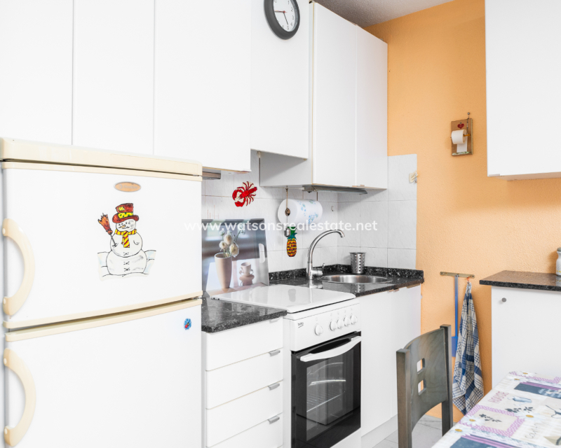 Resale - Reihenhaus - Urb. La Marina