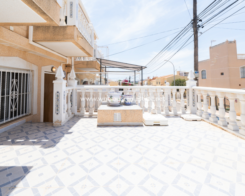 Resale - Reihenhaus - Urb. La Marina