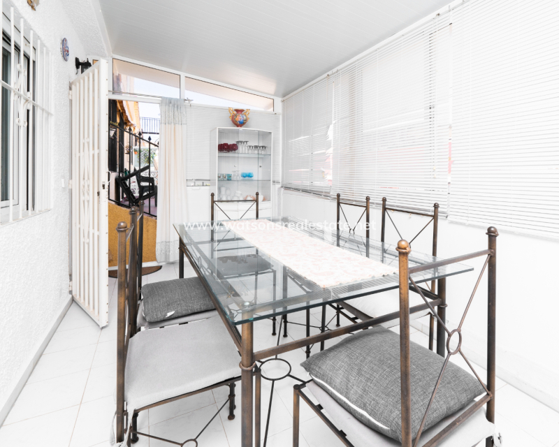 Resale - Reihenhaus - Urb. La Marina