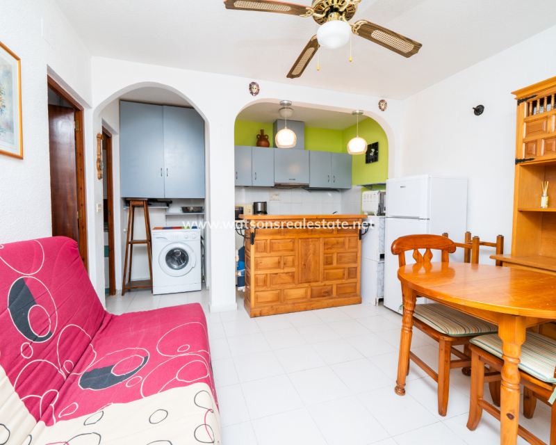 Resale - Reihenhaus - Urb. La Marina