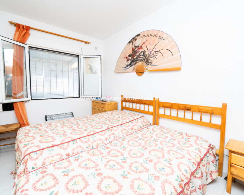 Resale - Reihenhaus - Urb. La Marina