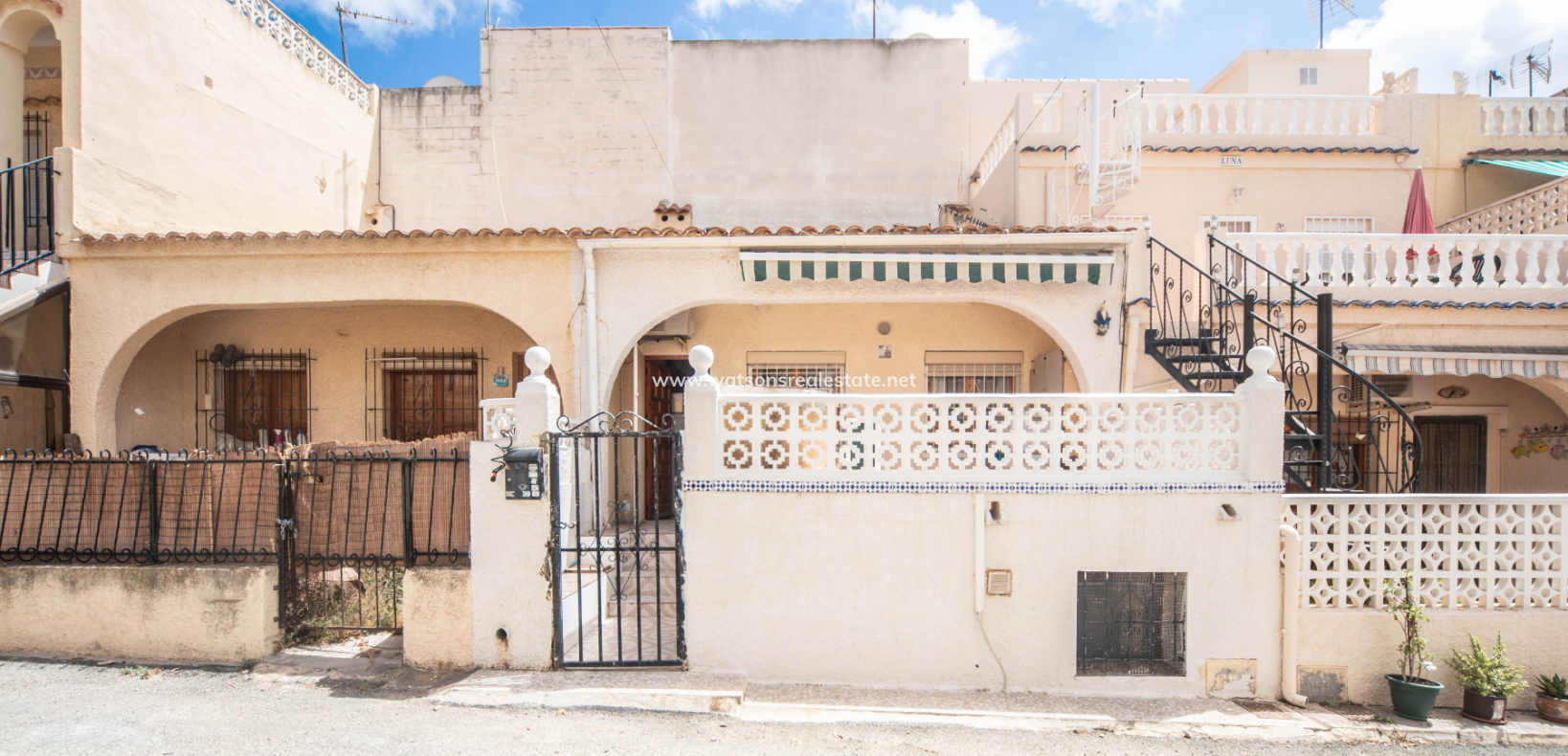 Resale - Reihenhaus - Urb. La Marina