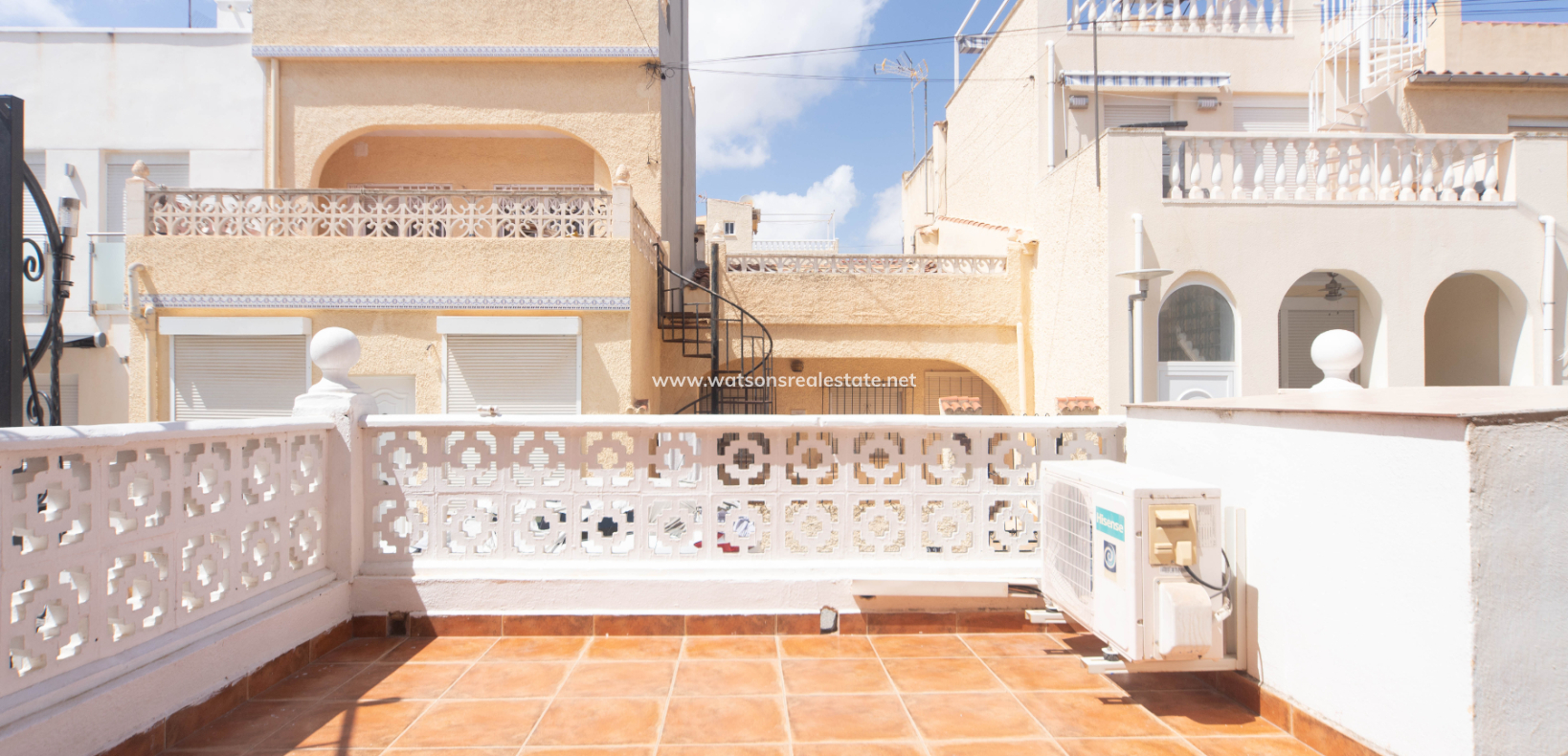 Resale - Reihenhaus - Urb. La Marina